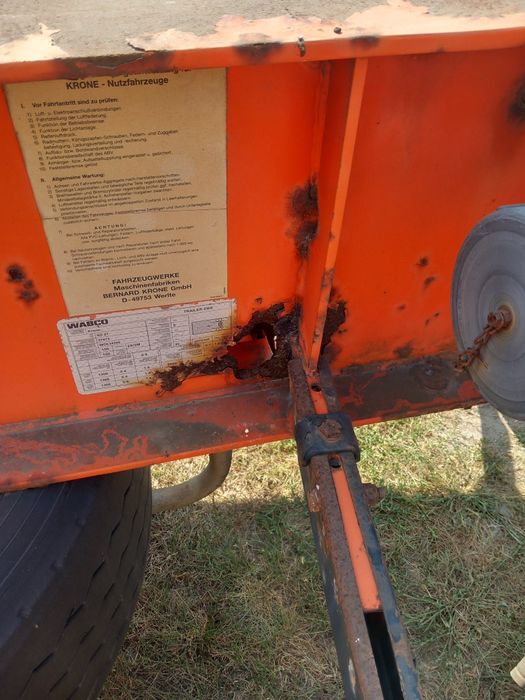 Контейнеровоз напівпричіп.