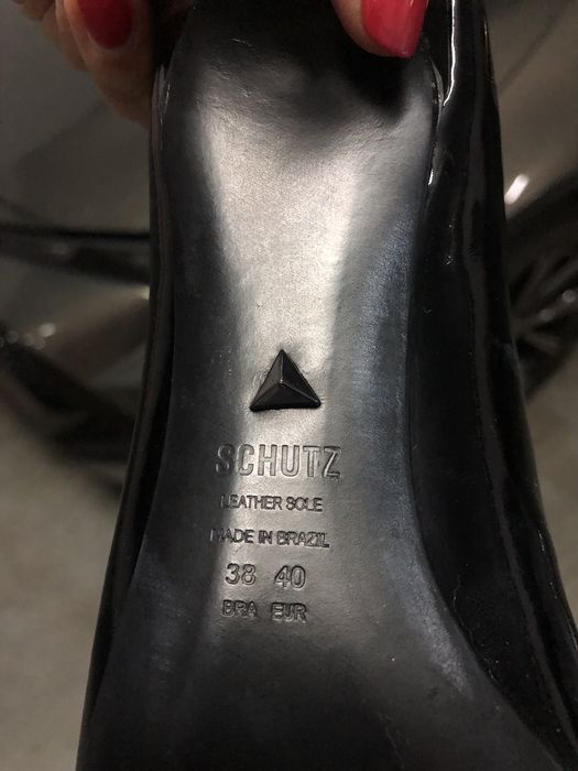 Botas Schutz verniz pretas cano curto salto medio! A estrear! Novo!