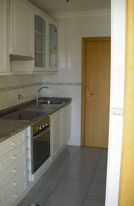 Alugo apartamento T1