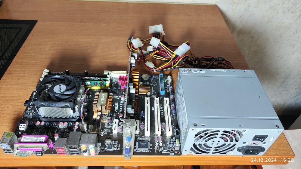 Комплект: материнка+ процесор+відеокарта+блок живлення+ оперативка