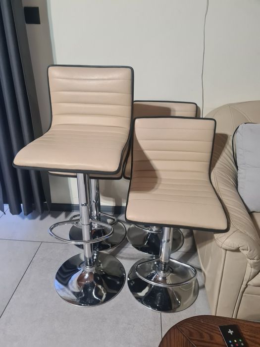 Hokery 4 sztuki jak nowe