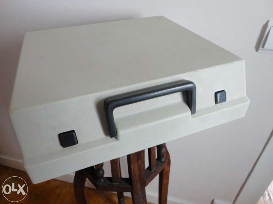 Maquina de Escrever AEG OLYMPIA Traveller De Luxe