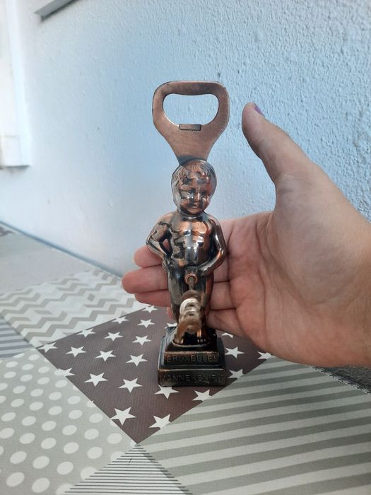 Saca-rolhas / Abre cápsulas Manneken Pis Vintage