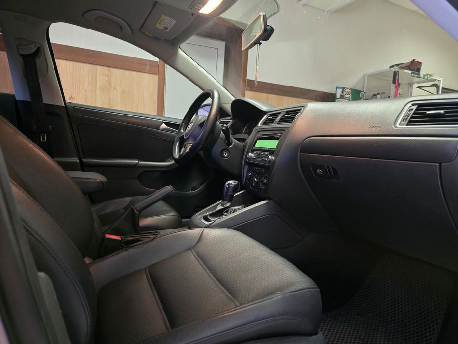 Volkswagen Jetta 2013/14