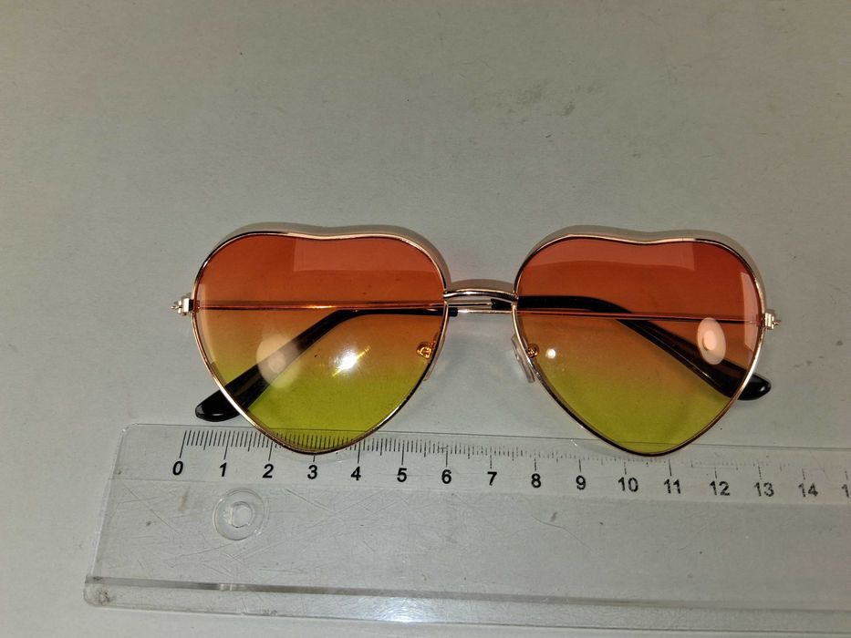 W222 Okulary Przeciwsłoneczne Serduszka Damskie Modne Vintage Złote