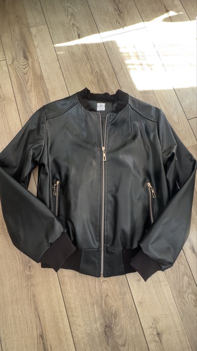 Бомбер куртка жіноча еко шкіра