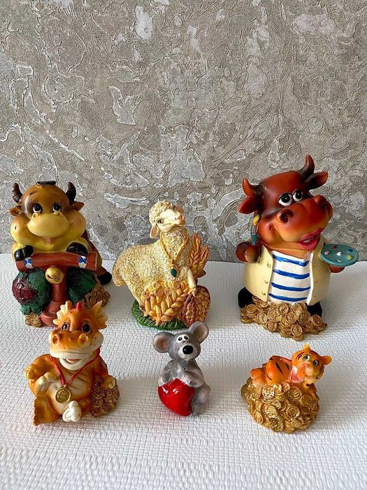 Статуэтка-копилка