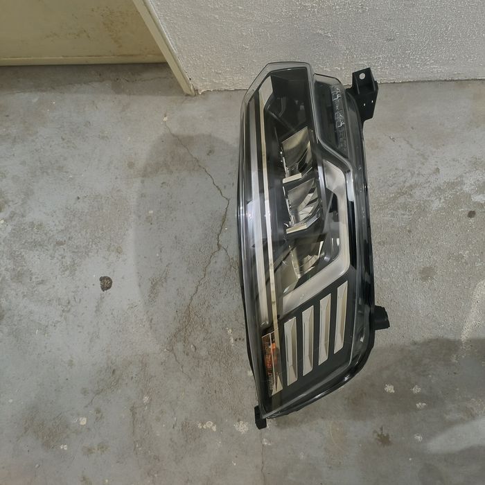 Farol full led renault