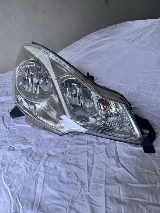 Otica / farol citroen c3