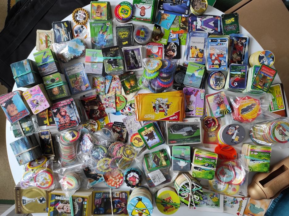 Karty Panini star foods pokemon tazo kapsle żetony