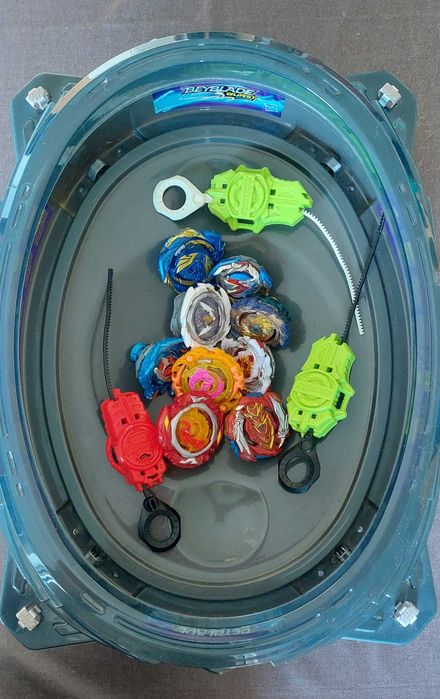 Arena Beyblade c/ piões