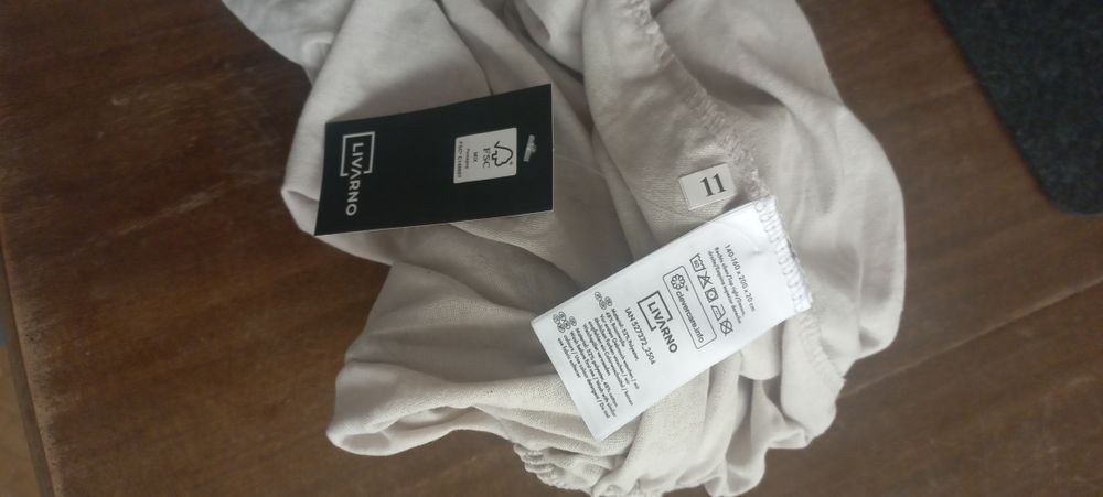 Prześcieradło eleganckie z gumką