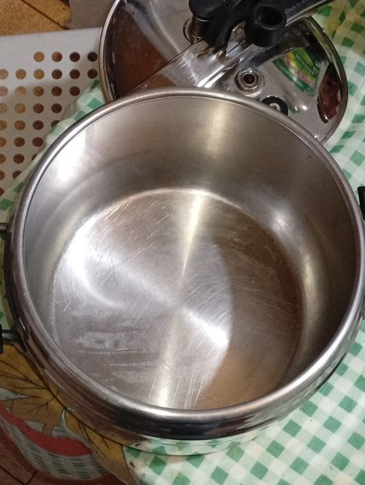 Panela de Pressão Lagostins Irradial plus de 5 litros toda em inox