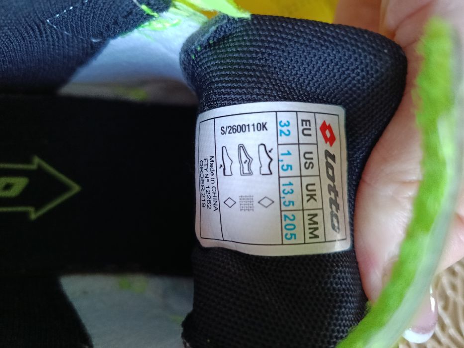 Buty halówki Lotto 32