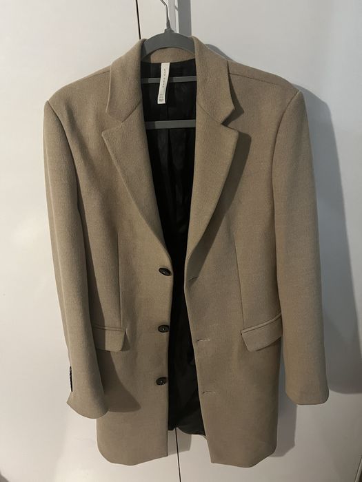 Elegancki Męski beżowy płaszcz Zara rozmiar S