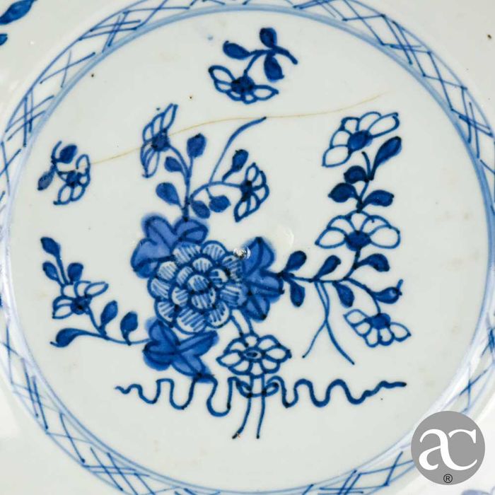 Prato porcelana da China, Dinastia Qing, Período Qianlong, séc. XVIII