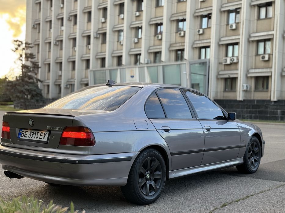 Продам BMW E39 528i