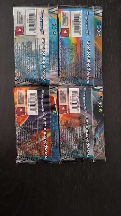 Cosmic Eclipse - 4 pokémon boosters pack art