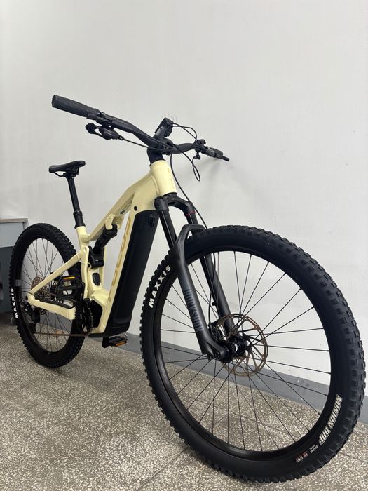 Rower elektryczny MTB Focus THRON 6.8 29" M 42 cm – Bosch CX 85 Nm 750 Wh