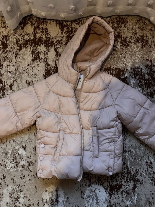 Куртка на дівчинку