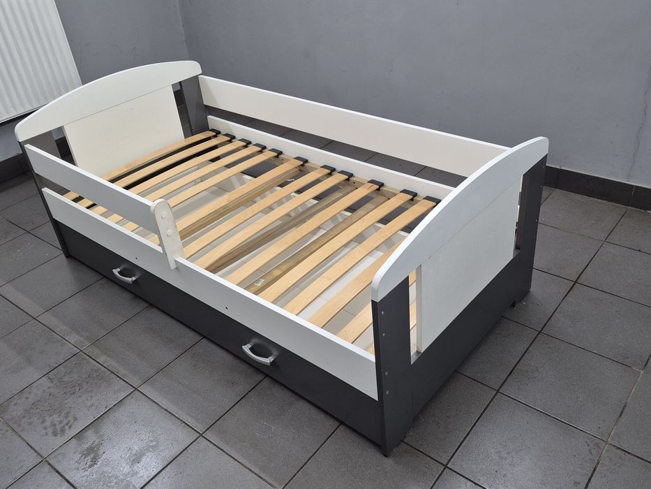 Łóżko Młodzieżowe z materacem