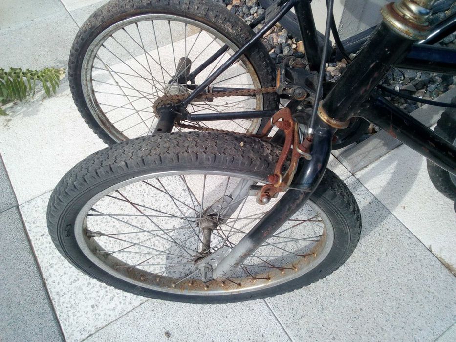 Rowery typu BMX 2 sztuki do naprawy lub na części