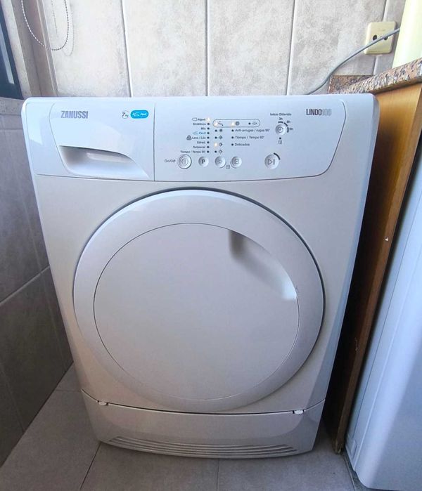 Máquina de secar roupa Zanussi Lindo 100