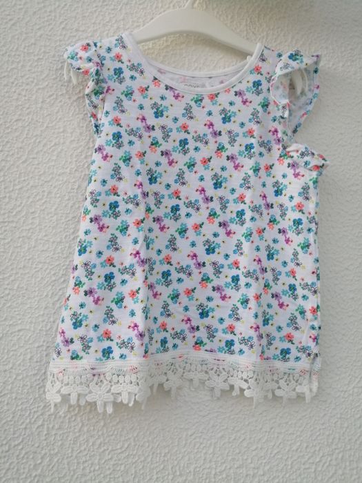 Top flores com rendinha Next