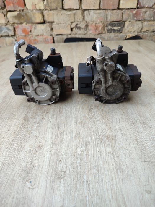 Паливний насос насос високого тиску  тнвд Continental 1.6 CAY