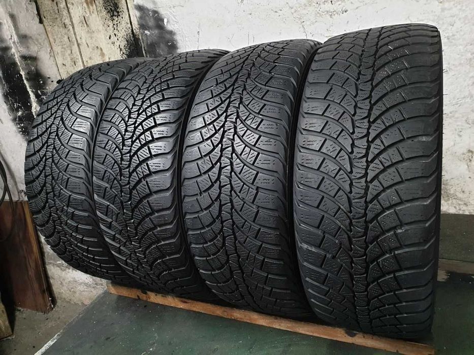 Cztery Opony zimowe 225/40R18 8mm Kumho WinterCraft WP71