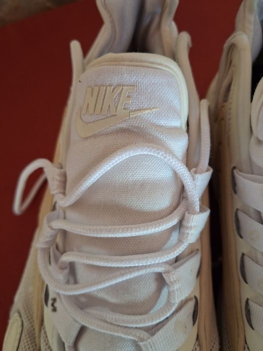 Sapatilhas brancas da Nike