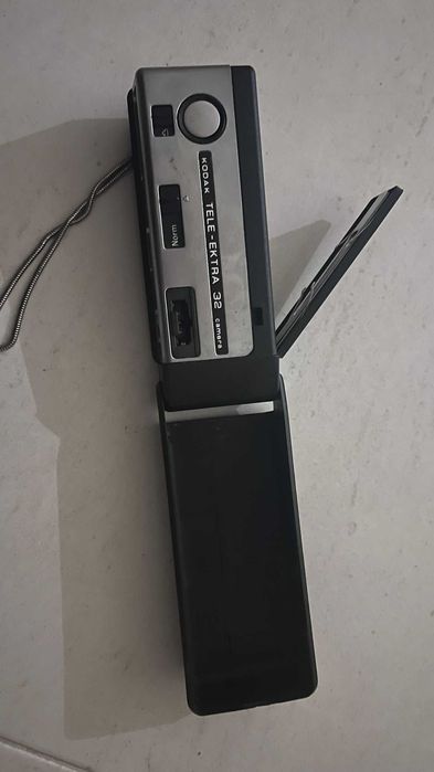 Máquina fotográfica vintage Kodak Ektralite 32