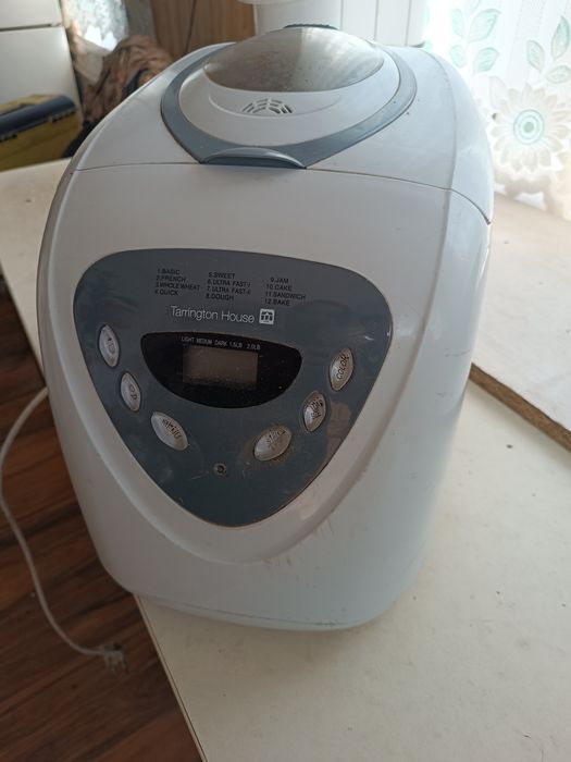 Хлібопічка Warrington house bm2600