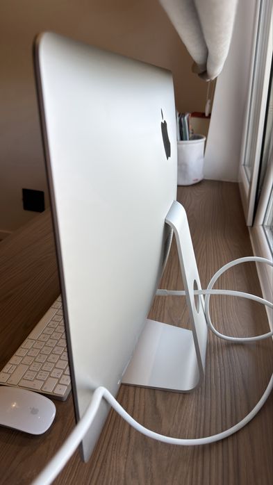 iMac 21.5 (2017) Retina 4K silver i5 / 8/1THDD