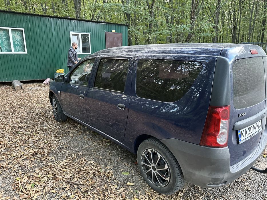 Продам Dacia Logan mcv 2009