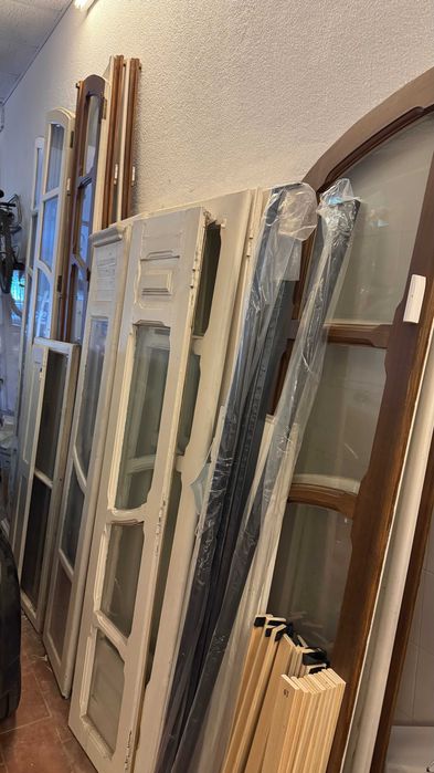 Vendo janelas antigas (portadas e janelas)