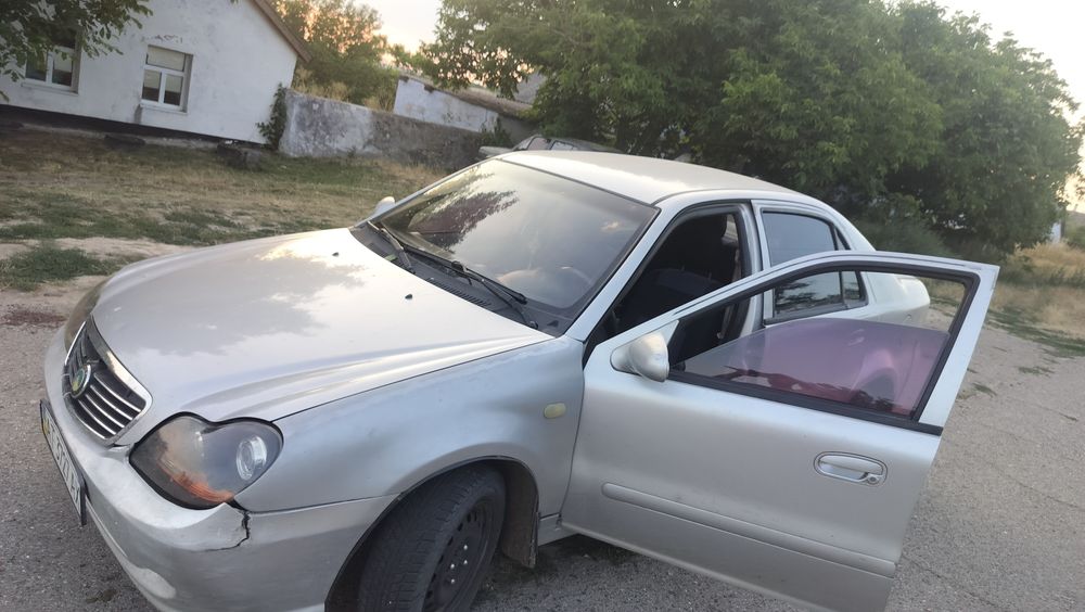 Продаю geely ck2