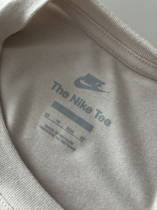 Продам спортивный топ Nike