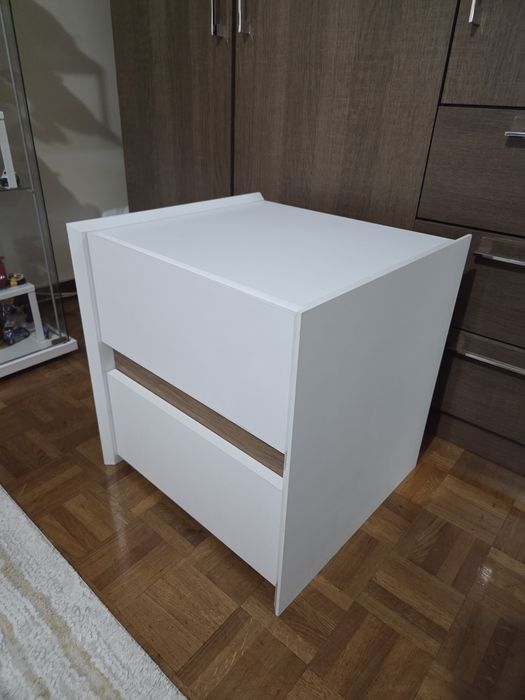 Mesa de cabeceira - Nova
