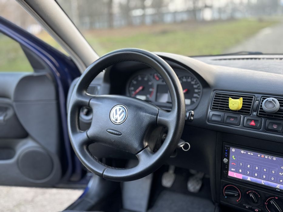 Продам Volkswagen Golf 4 1.4mpi