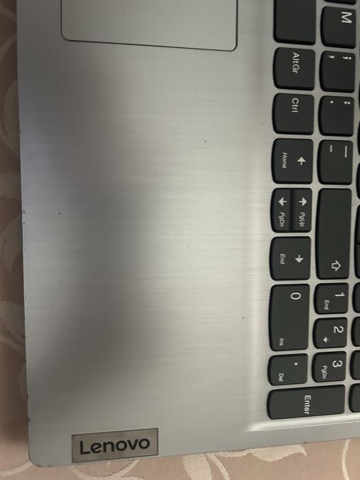 Lenovo IdeaPad 3 15.6'' i8GB 256GB