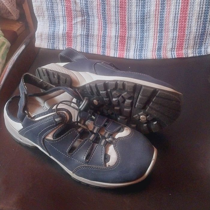 Взуття чоловіче Legend, Crivit