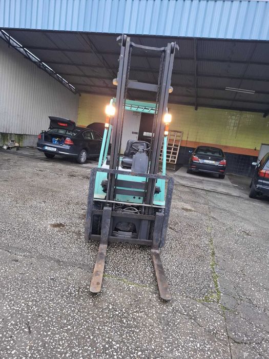 Vendo Empilhador  usado