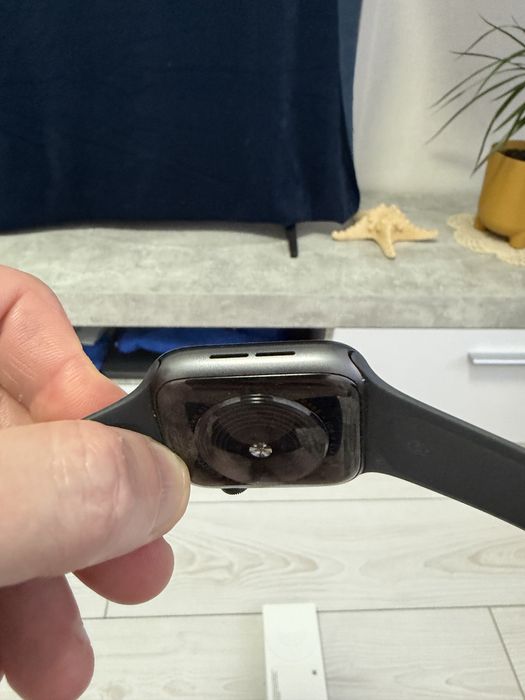 Apple Watch SE 44