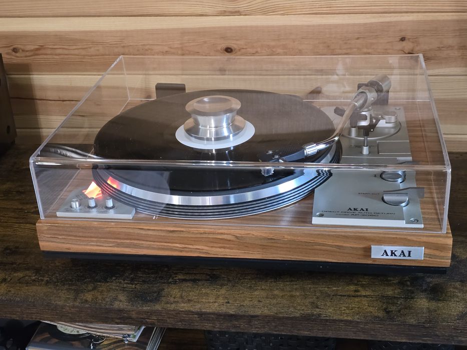 Gramofon Akai ap 206 Direct drive