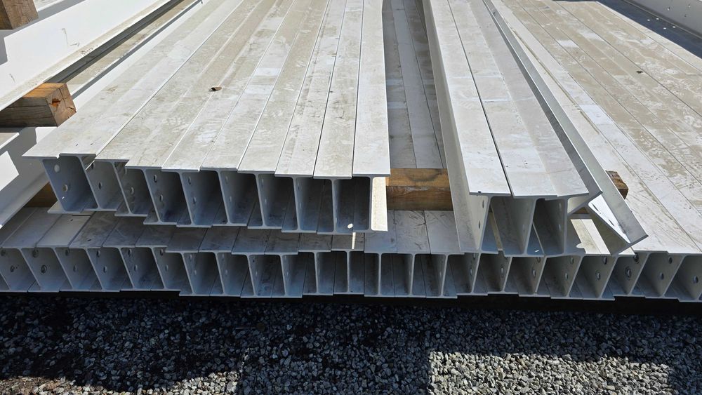 Dwuteownik HEB Stal S355 NOWY I GATUNEK 200 długość 4.68m STAL STOBNO