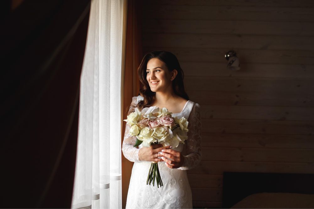 Продається весільна сукня