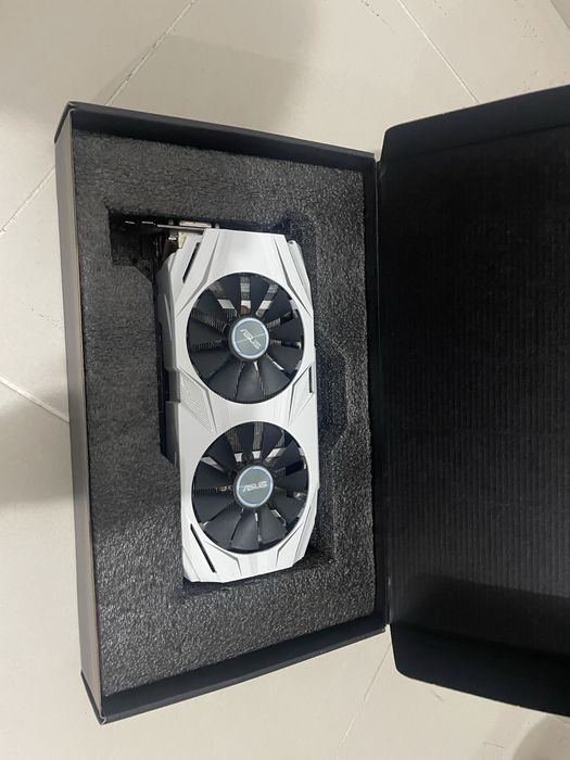 Placa gráfica gtx 1070 asus 8 ddr OC