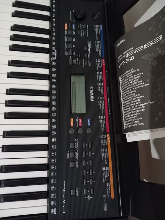 Piano (digital keyboard)