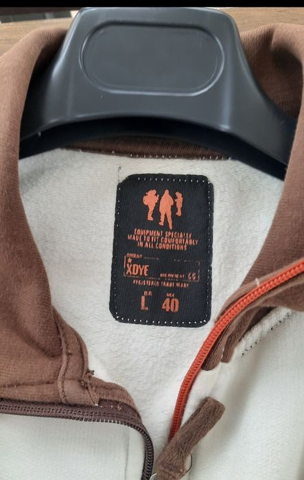 Blusão branco em óptimo estado